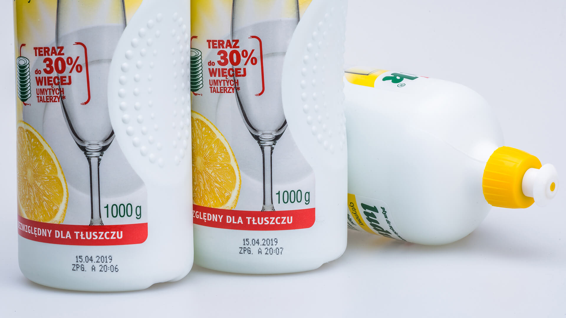 EBS-6900 - EBS Ink-Jet Systems Poland Sp. z o.o. EBS-6900 - nadruk czarnym atramentem na butelkach plastikowych