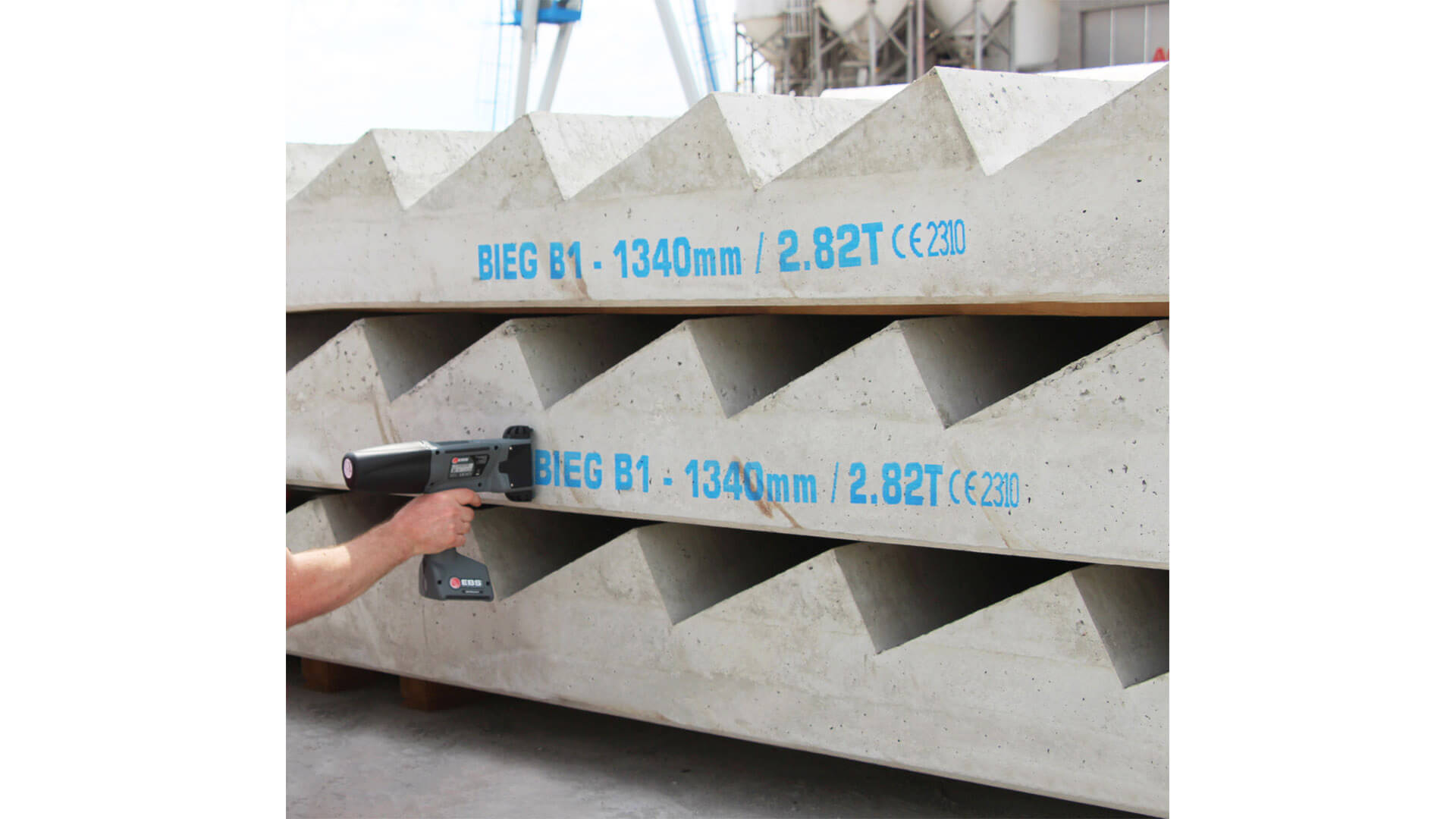 Znakowanie betonu i prefabrykatów betonowych - EBS Ink-Jet Systems Poland Sp. z o.o. Znakowanie betonu i prefabrykatów betonowych - rozwiazania beton 0008 47 v 2