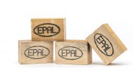 Znakowanie drewna i powierzchni drewnopodobnych. - EBS Ink-Jet Systems Poland Sp. z o.o. Znakowanie drewna i powierzchni drewnopodobnych. - znakowanie drewna Handjet EBS 260 wydruk epal na kawałku drewnianej palety DSC00029