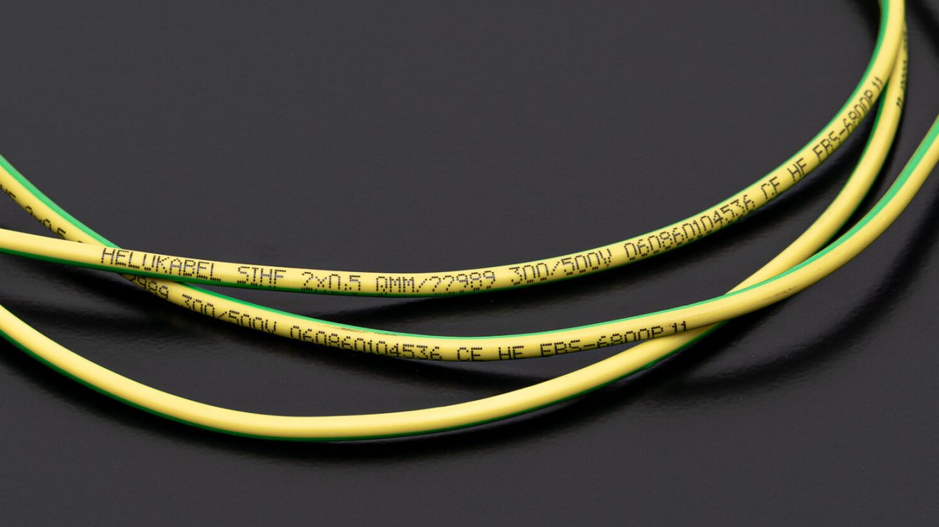 Przemysł kablowy - kabel żółto zielony czarny wydruk EBS 6800P DSC00028 e1601028594902