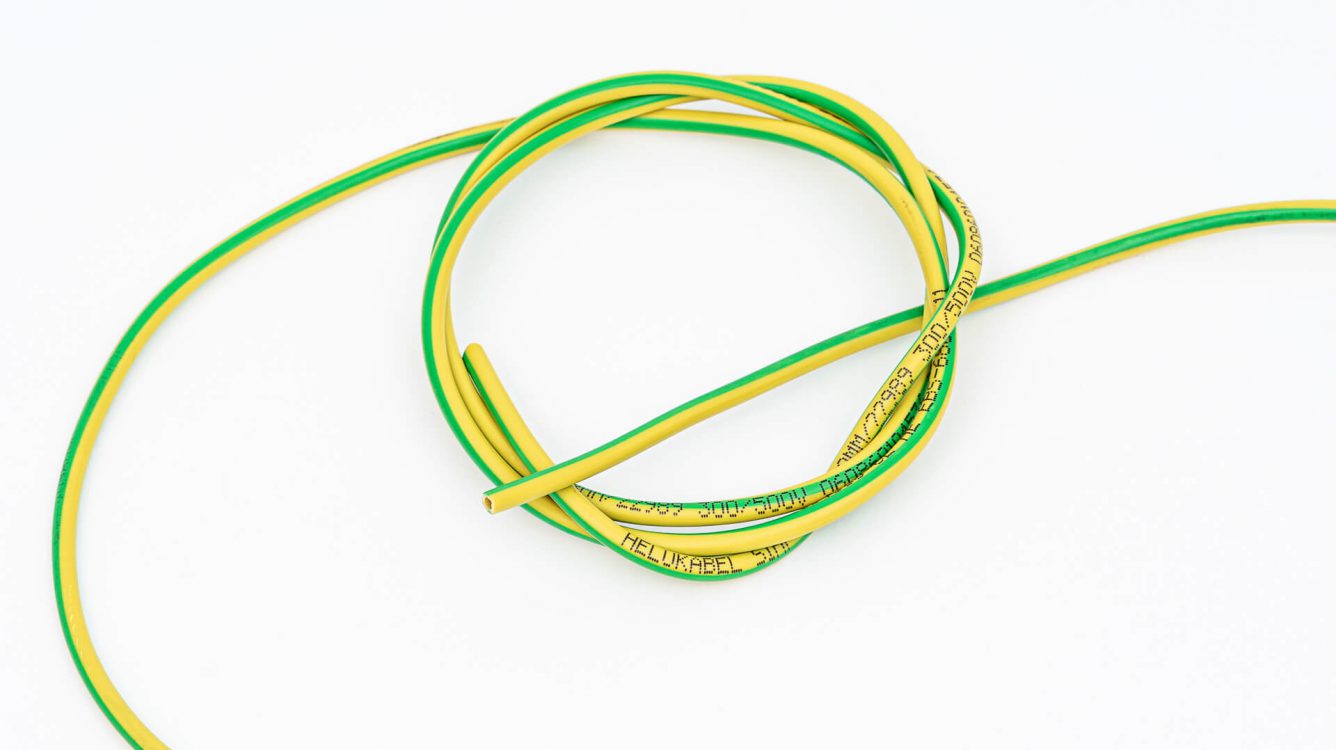 Przemysł kablowy - kabel żółto zielony czarny wydruk EBS 6800P DSC00055 e1601029054347