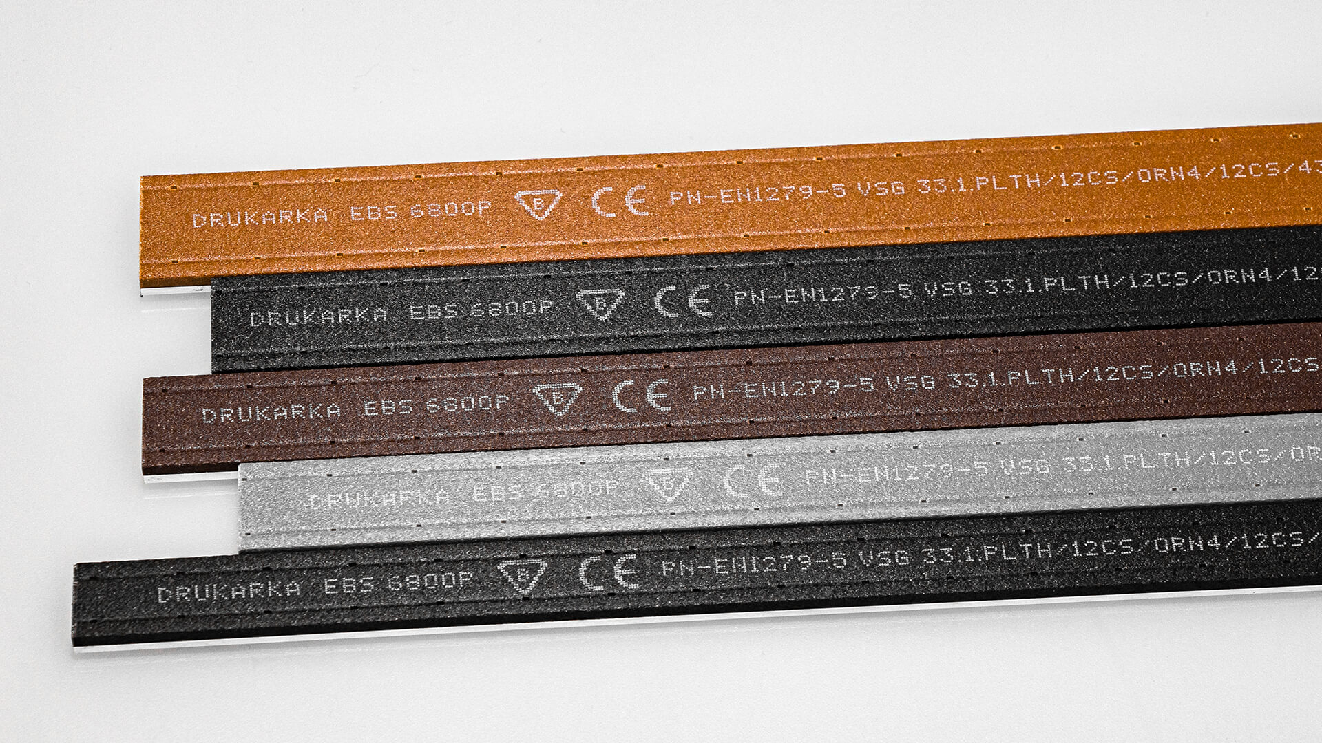 EBS-6800P - EBS Ink-Jet Systems Poland Sp. z o.o. EBS-6800P - EBS 6800P nadruk na listwie okiennej img 1055