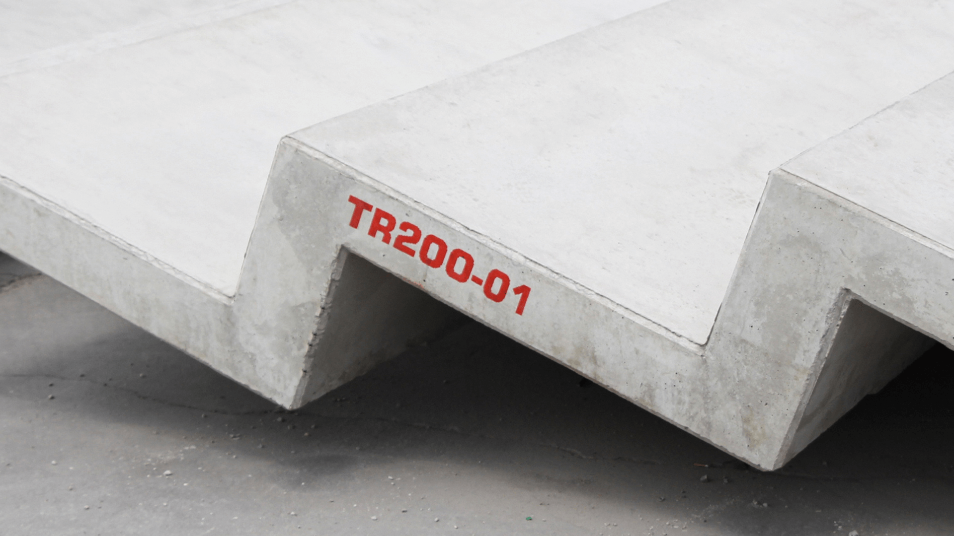 EBS-260 - EBS Ink-Jet Systems Poland Sp. z o.o. EBS-260 - Handjet EBS 260 znakowanie prefabrykatow betonowych 5
